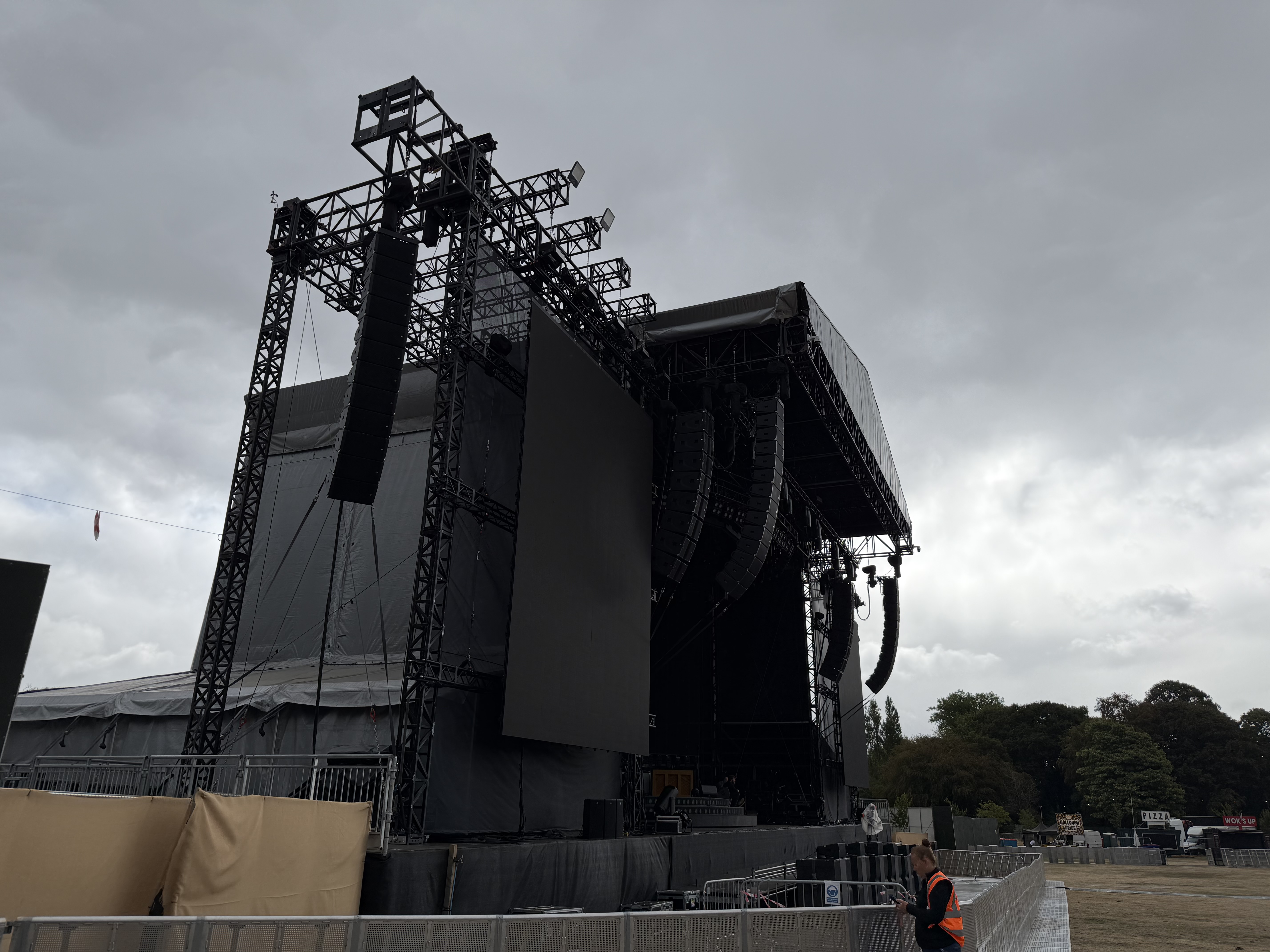 Lewis Capaldi — Sefton Park, Liverpool — photo 4