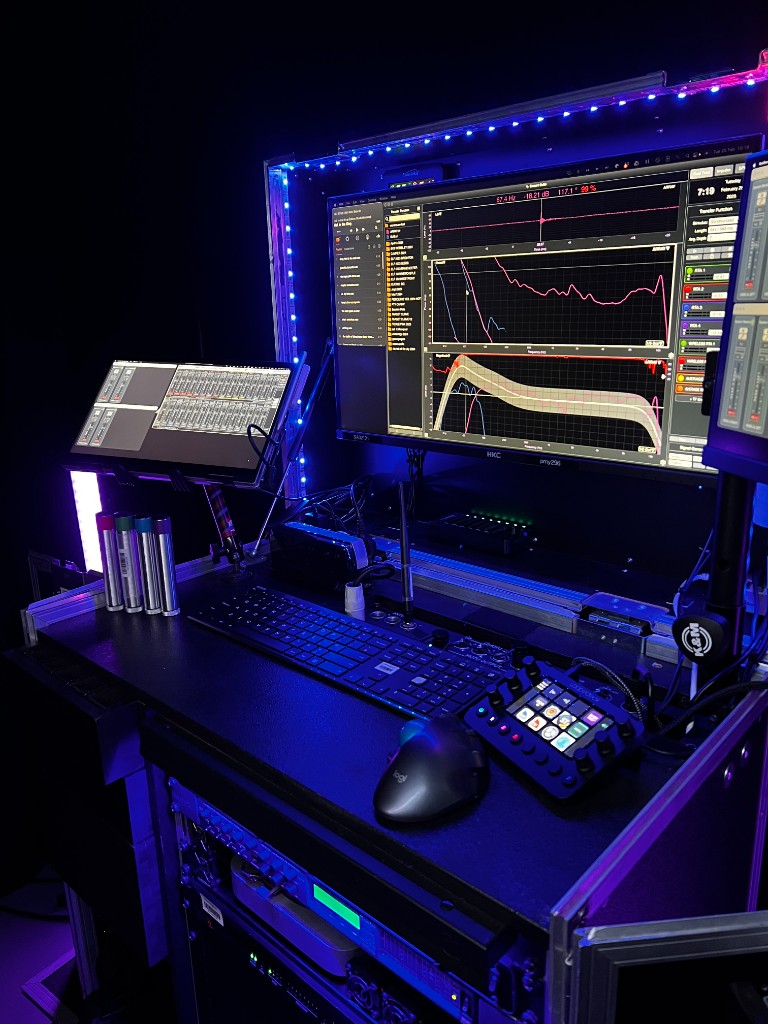 Smaart analysis software on a live production measurement rig